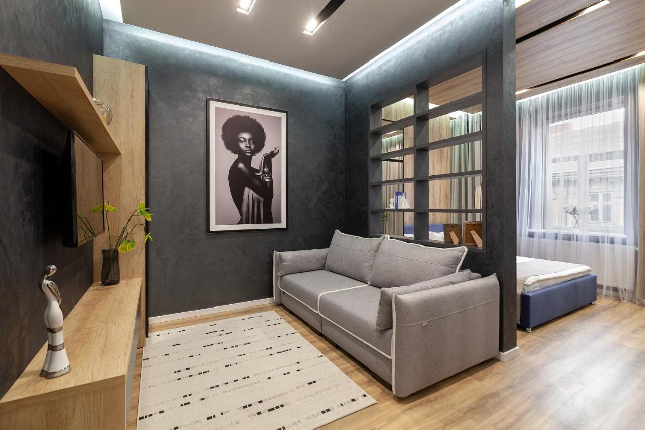 Royal Vip Apartment On Franka 14 Lviv Exterior foto